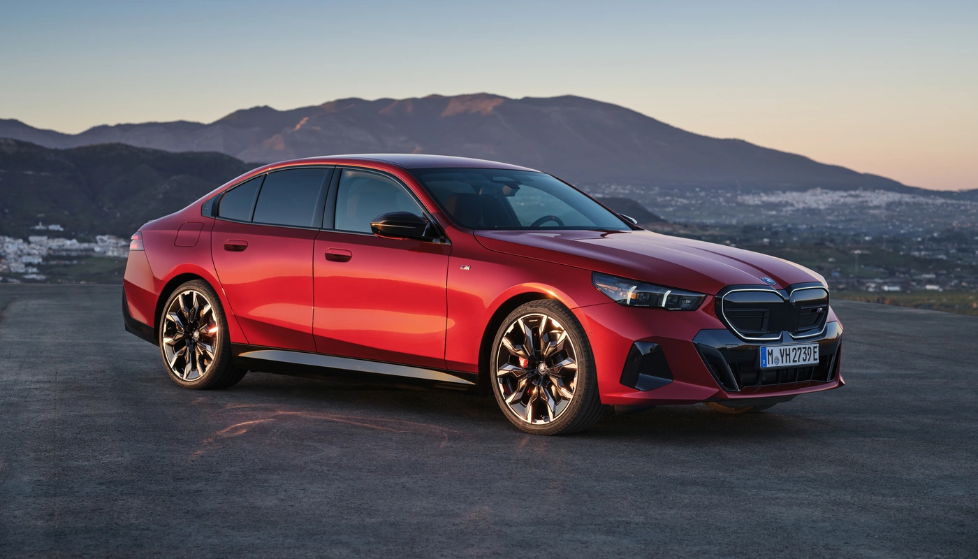 Bmw I5 Berlina Xdrive40 - Contexto Entorno Real Contexto Aparcado Exterior Lateral Derecha