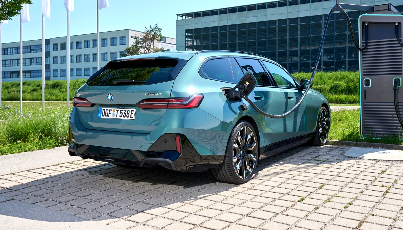 Bmw I5 Touring Edrive40 - Carga Estacion