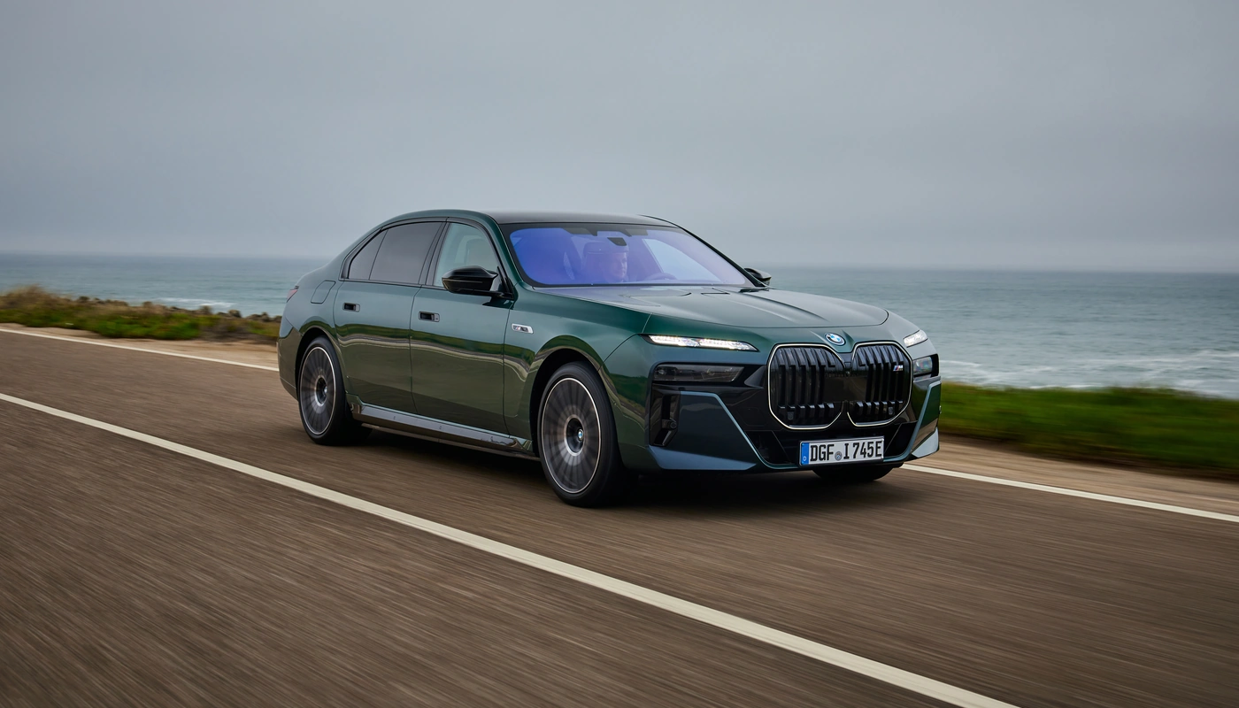 Bmw I7 M70 Xdrive - Contexto Entorno Real Contexto Conduciendo Exterior Frontal Derecha