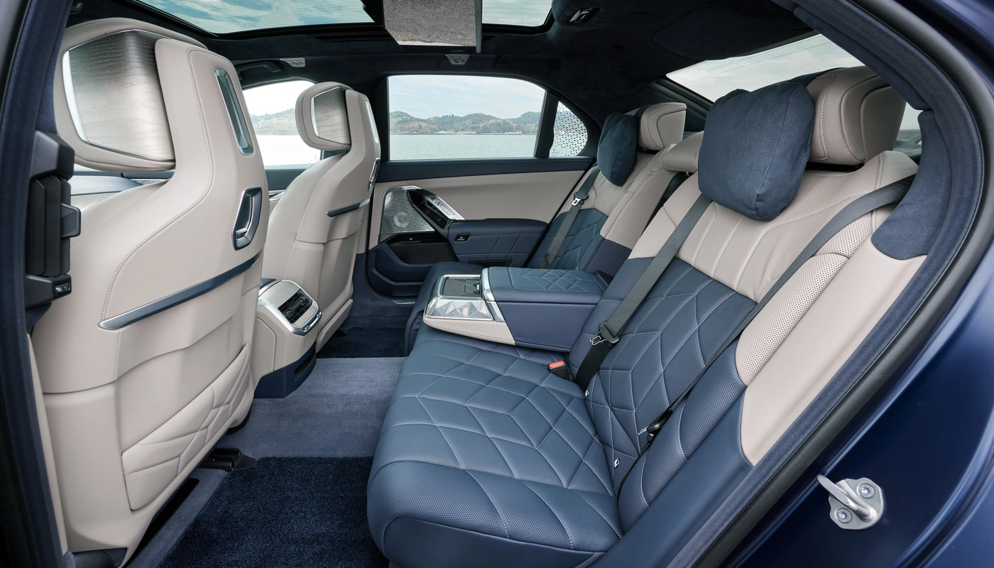 Bmw I7 M70 Xdrive - Interior Asientos Traseros