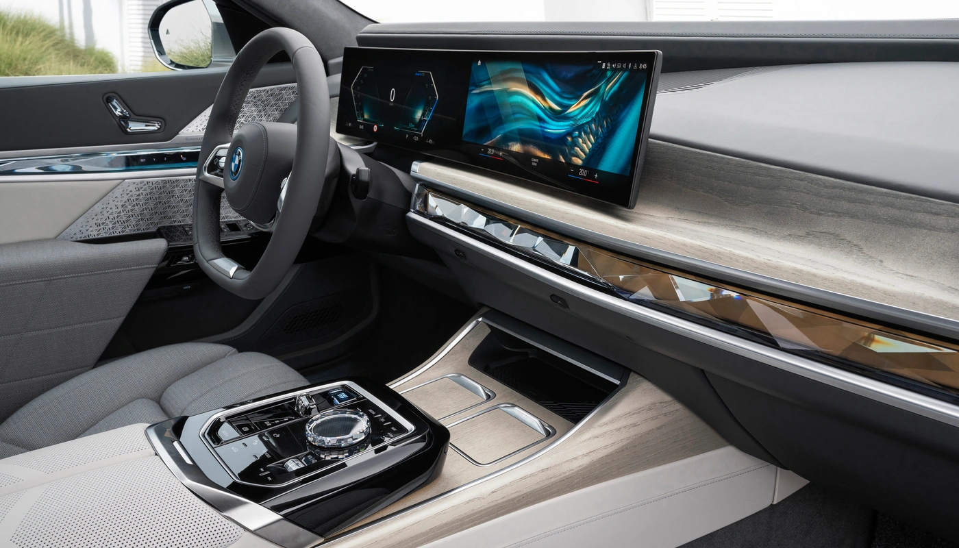 Bmw I7 Xdrive60 - Interior Pantalla Central Interior Volante