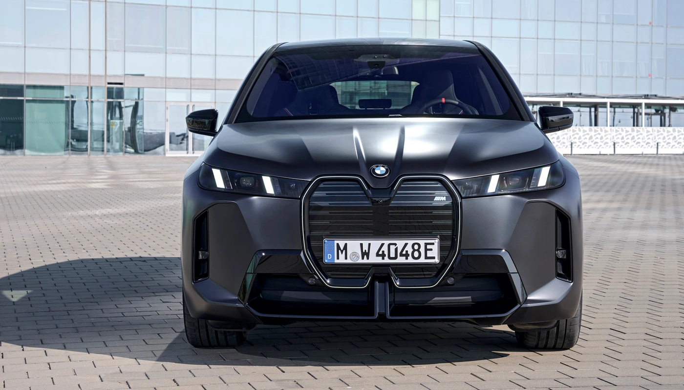 Bmw Ix M70 Xdrive - Contexto Entorno Real Contexto Aparcado Exterior Frontal