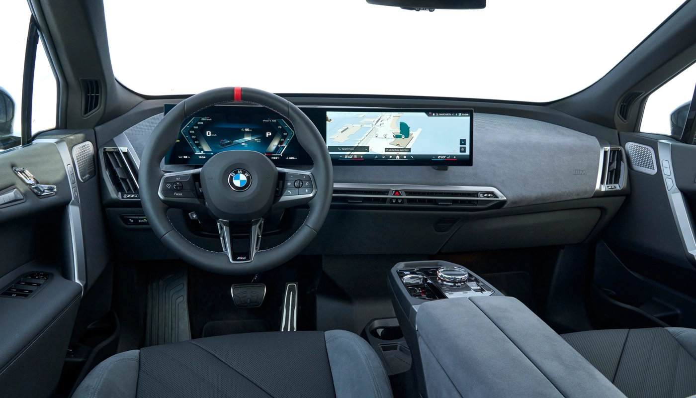Bmw Ix M70 Xdrive - Interior Pantalla Central Interior Volante