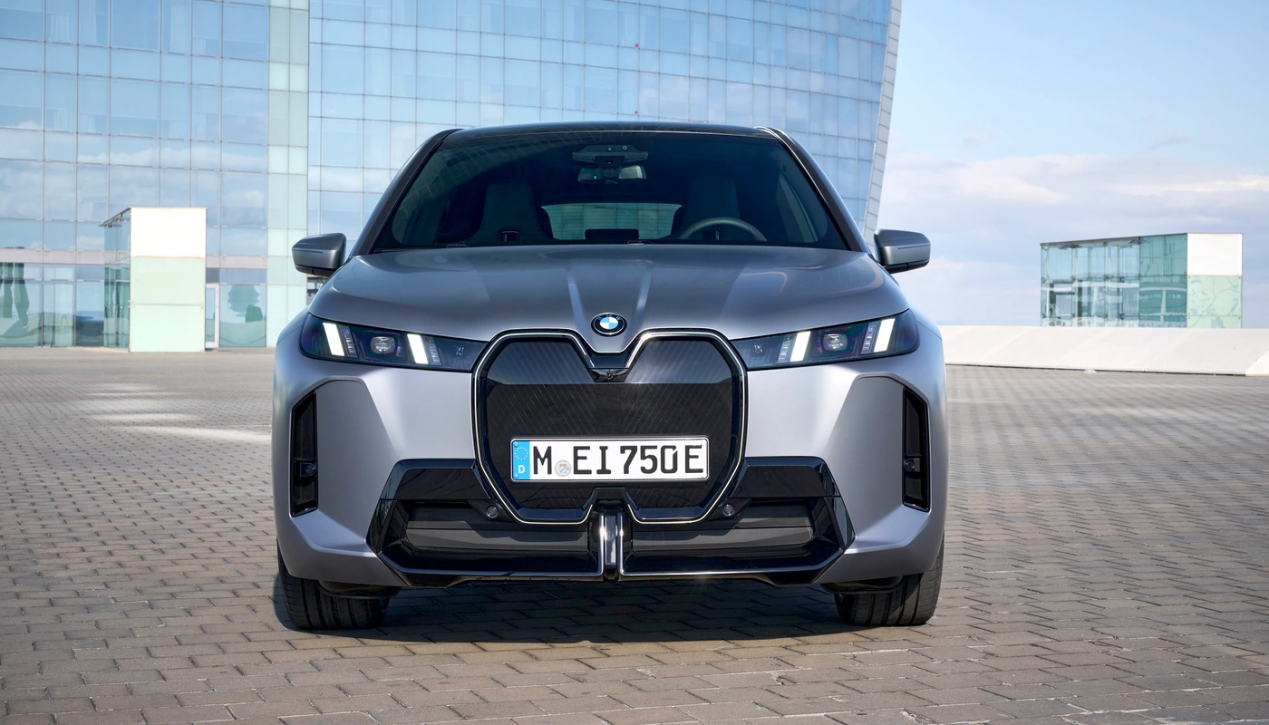 Bmw Ix Xdrive60 - Contexto Entorno Real Contexto Aparcado Exterior Frontal