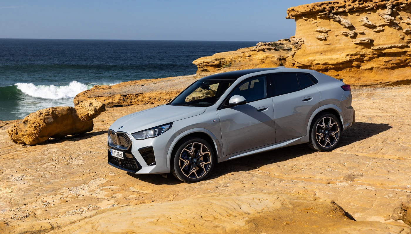 Bmw Ix2 Xdrive30 - Contexto Entorno Real Contexto Aparcado Exterior Lateral Izquierda