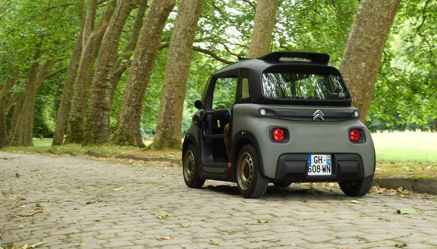 Citroen Ami Buggy - Contexto Entorno Real Contexto Aparcado Exterior Trasera Derecha