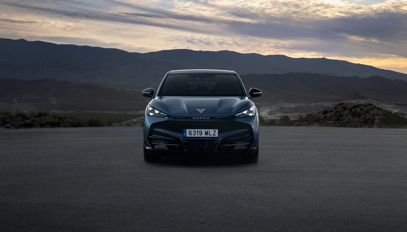 Cupra Tavascan Vz - Contexto Entorno Real Contexto Aparcado Exterior Frontal