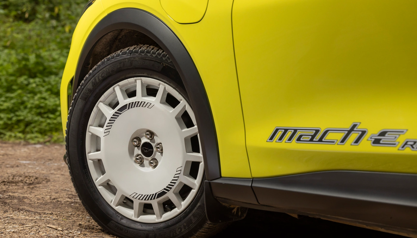 Ford Mustang Mach E Rally - Exterior Detalle