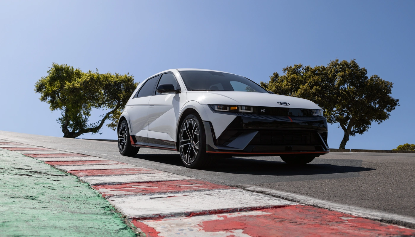 Hyundai Ioniq 5 N - Contexto Entorno Real Contexto Aparcado Exterior Frontal Derecha