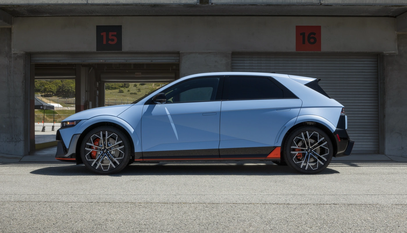 Hyundai Ioniq 5 N - Contexto Entorno Real Contexto Aparcado Exterior Lateral Izquierda