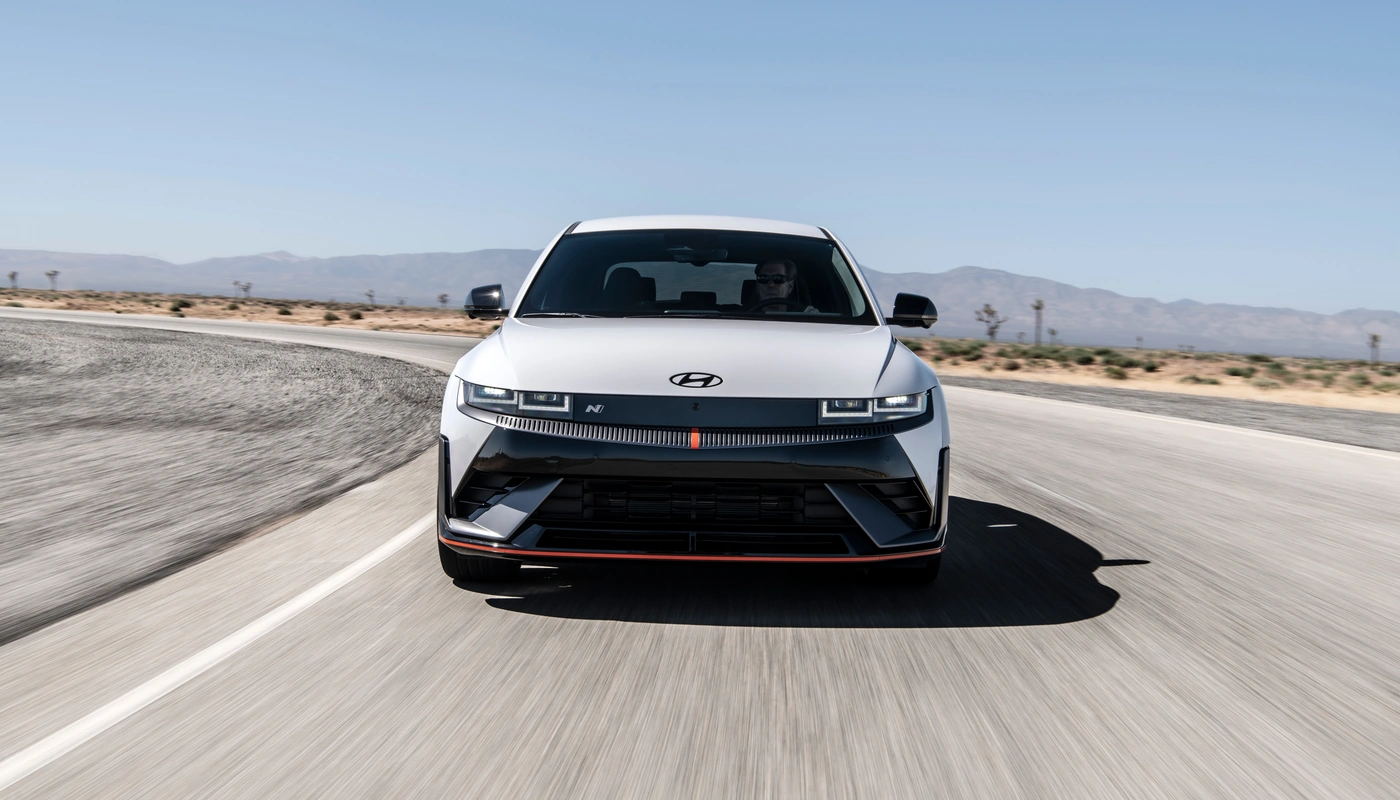 Hyundai Ioniq 5 N - Contexto Entorno Real Contexto Conduciendo Exterior Frontal