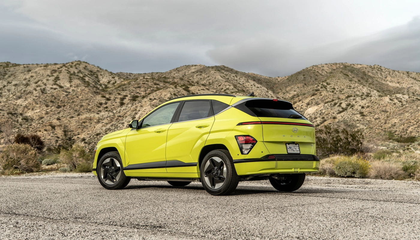 Hyundai Kona Ii Black Line - Contexto Entorno Real Contexto Aparcado Exterior Lateral Izquierda