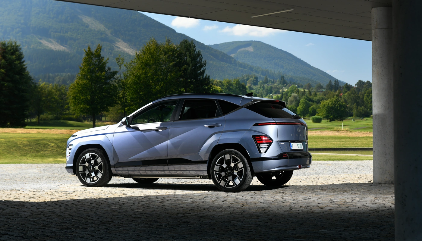 Hyundai Kona Ii Nline - Contexto Entorno Real Contexto Aparcado Exterior Lateral Izquierda