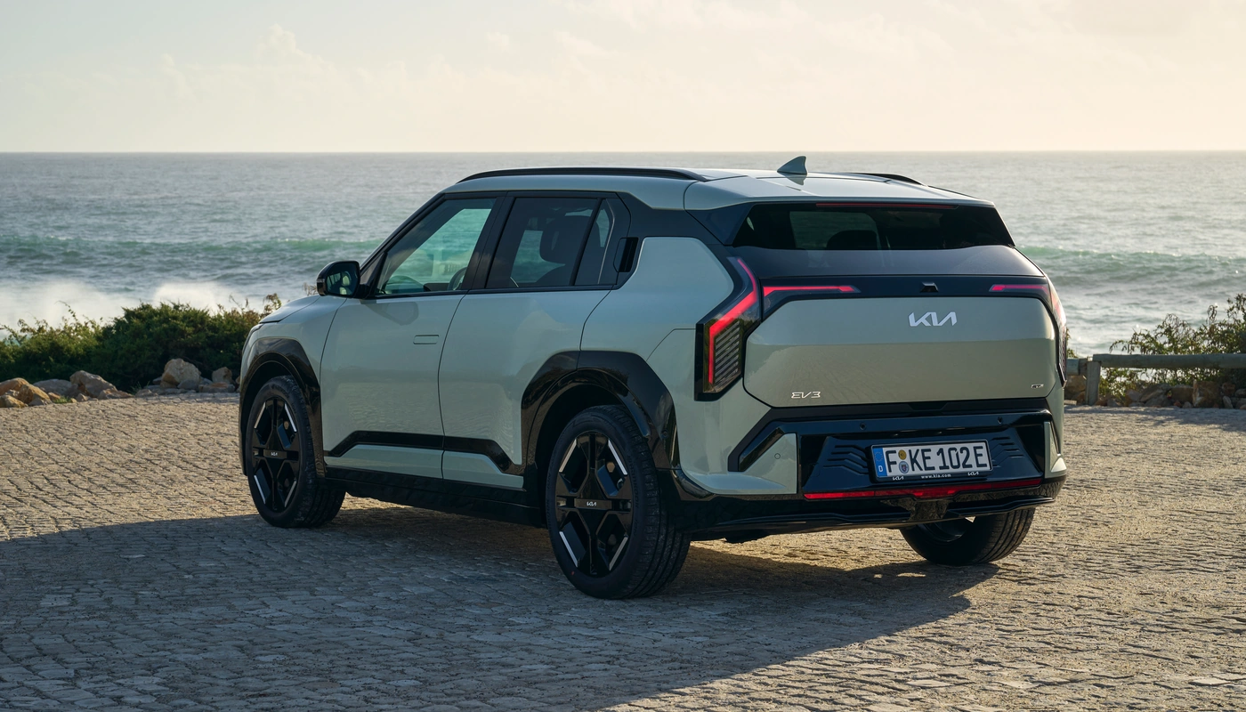 Kia Ev3 Gt Line - Contexto Aparcado Exterior Trasera Derecha
