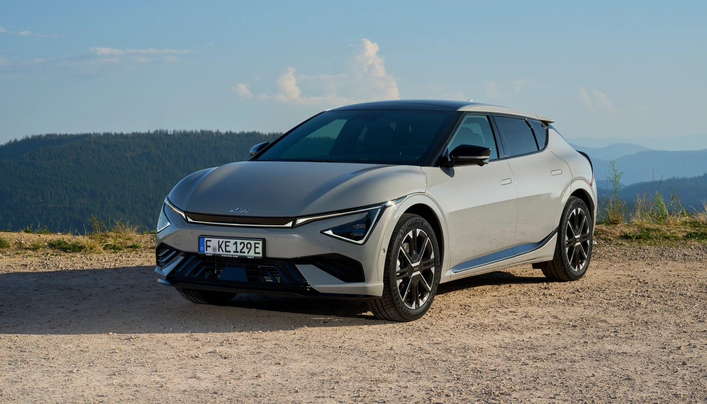 Kia Ev6 Gt Line - Contexto Entorno Real Contexto Aparcado Exterior Frontal Izquierda