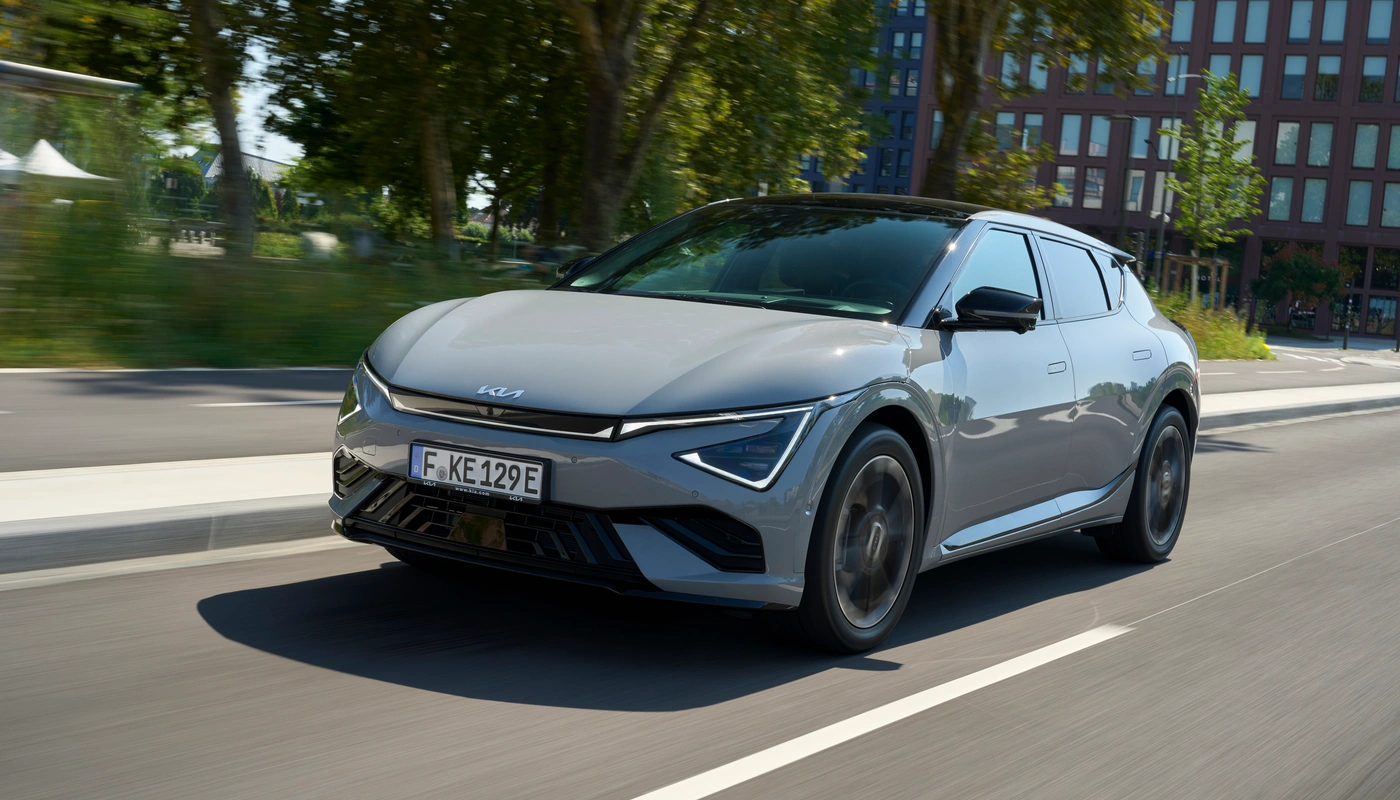 Kia Ev6 Gt Line - Contexto Entorno Real Contexto Conduciendo Exterior Frontal Izquierda