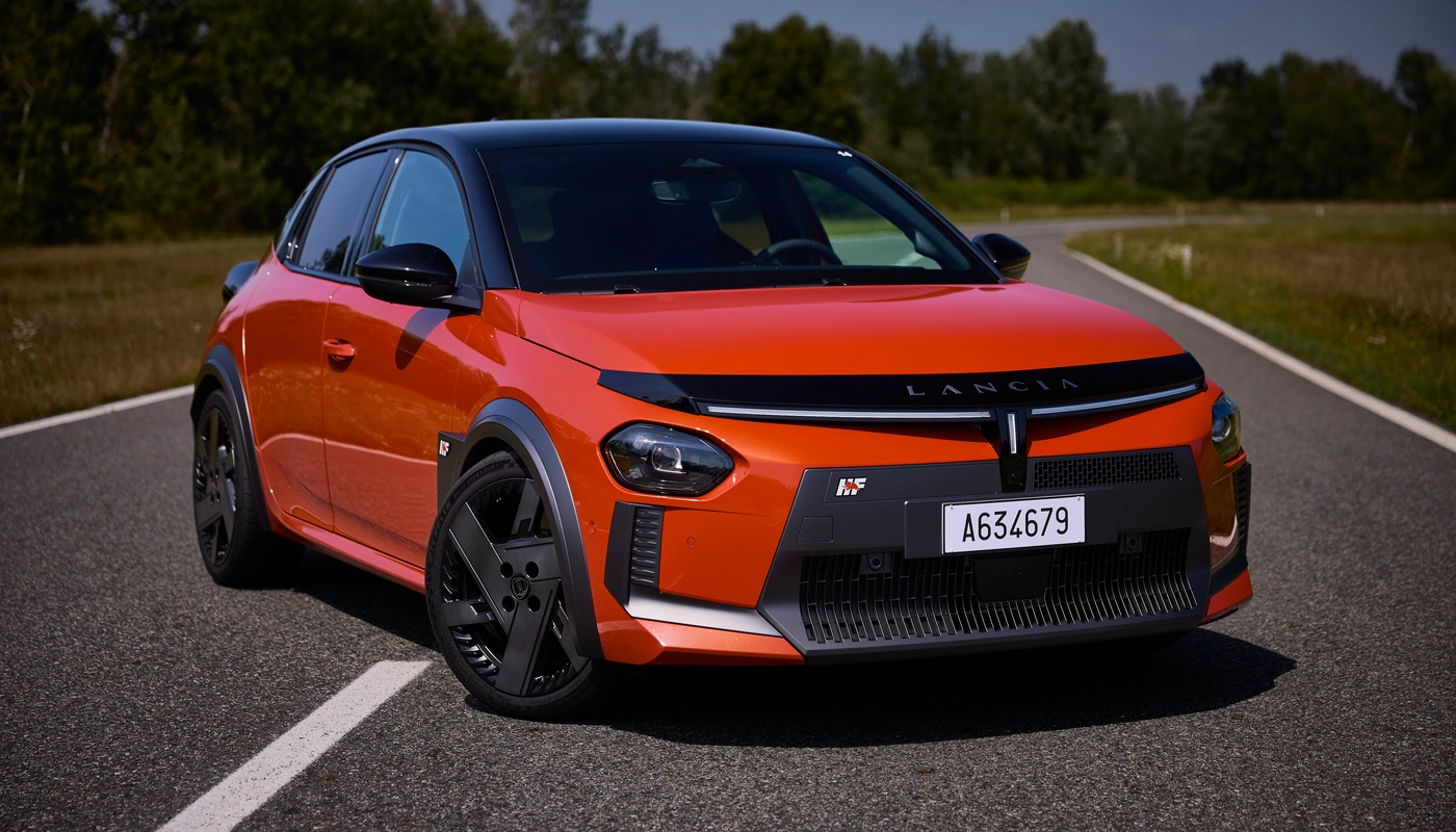 Lancia Ypsilon Hf - Contexto Entorno Real Contexto Aparcado Exterior Frontal Derecha