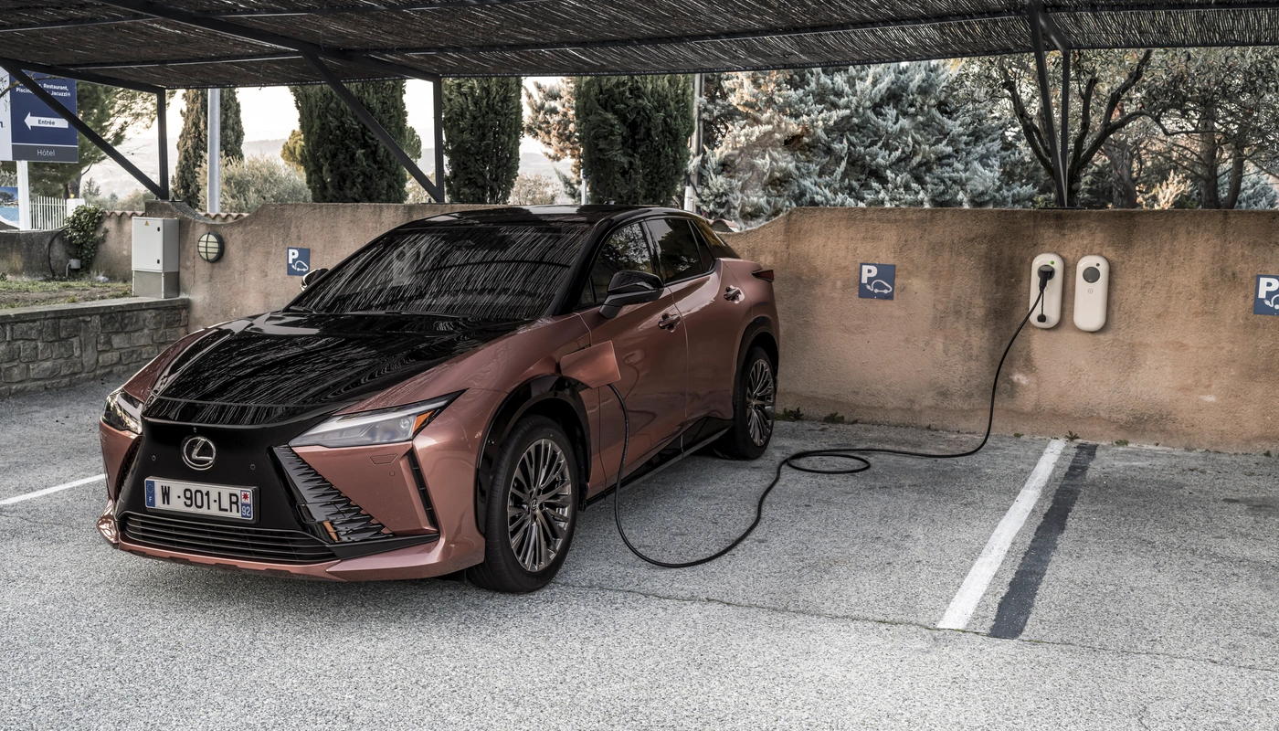 Lexus Rz E Executive - Carga Hogar