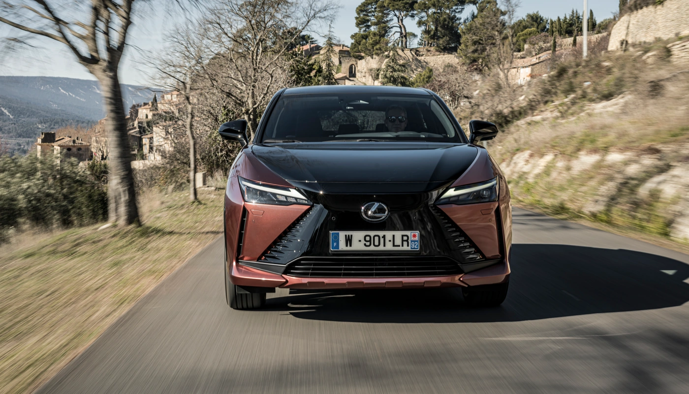 Lexus Rz E Executive - Contexto Entorno Real Contexto Conduciendo Exterior Frontal