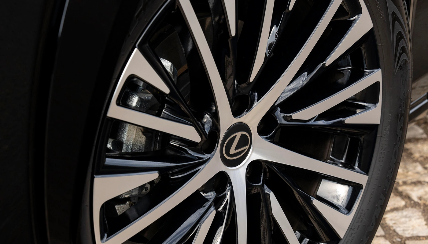 Lexus Rz E Luxury - Exterior Detalle