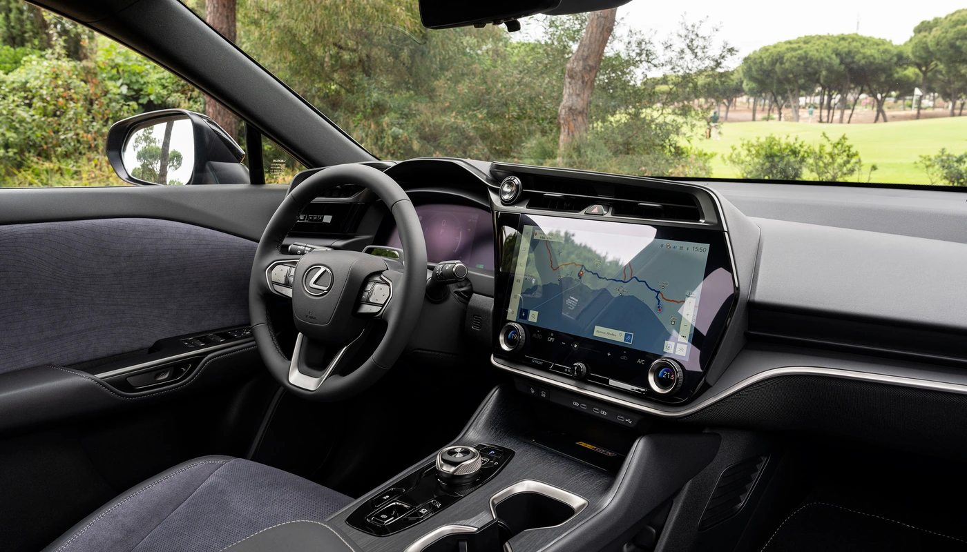 Lexus Rz E Luxury - Interior Salpicadero Interior Pantalla Central Interior Volante
