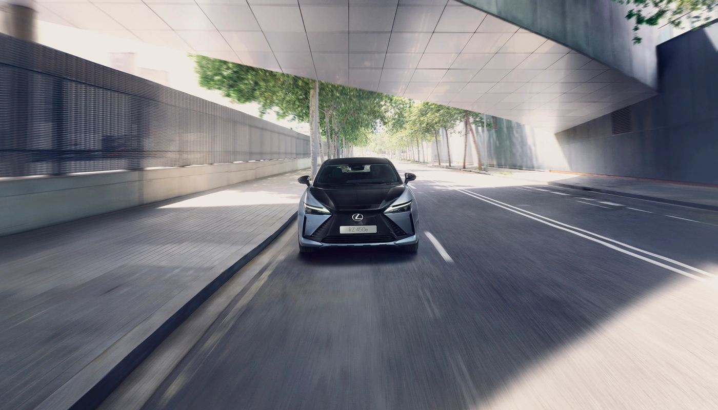 Lexus Rz E Premium - Contexto Entorno Real Contexto Aparcado Exterior Frontal