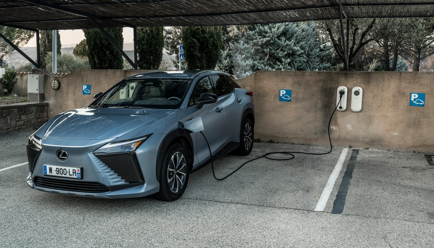 Lexus Rz E Premium Efficiency - Carga Hogar