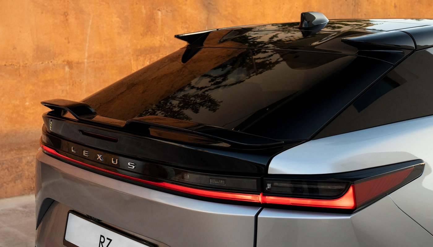 Lexus Rz F Sport - Exterior Trasera Exterior Detalle