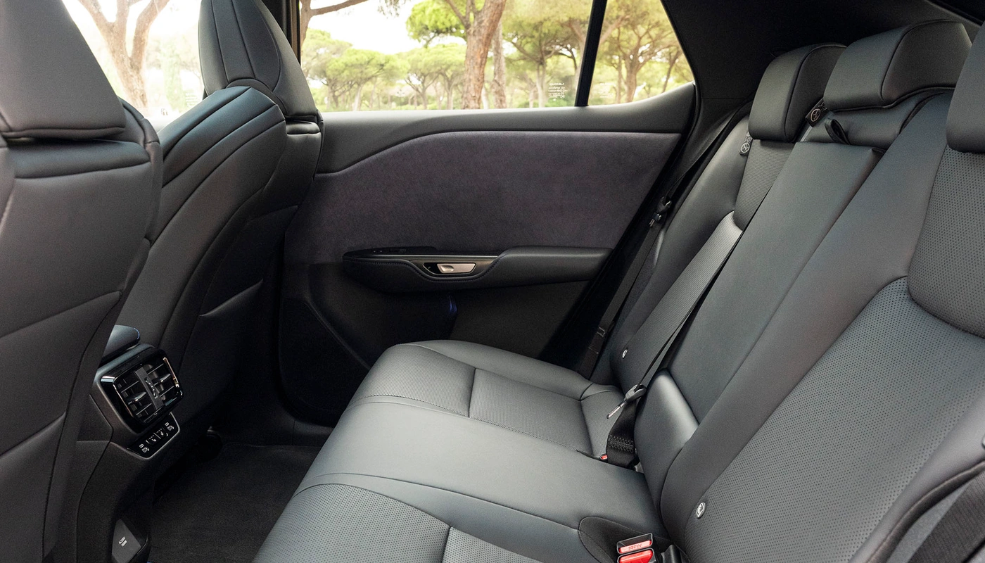 Lexus Rz F Sport - Interior Asientos Traseros