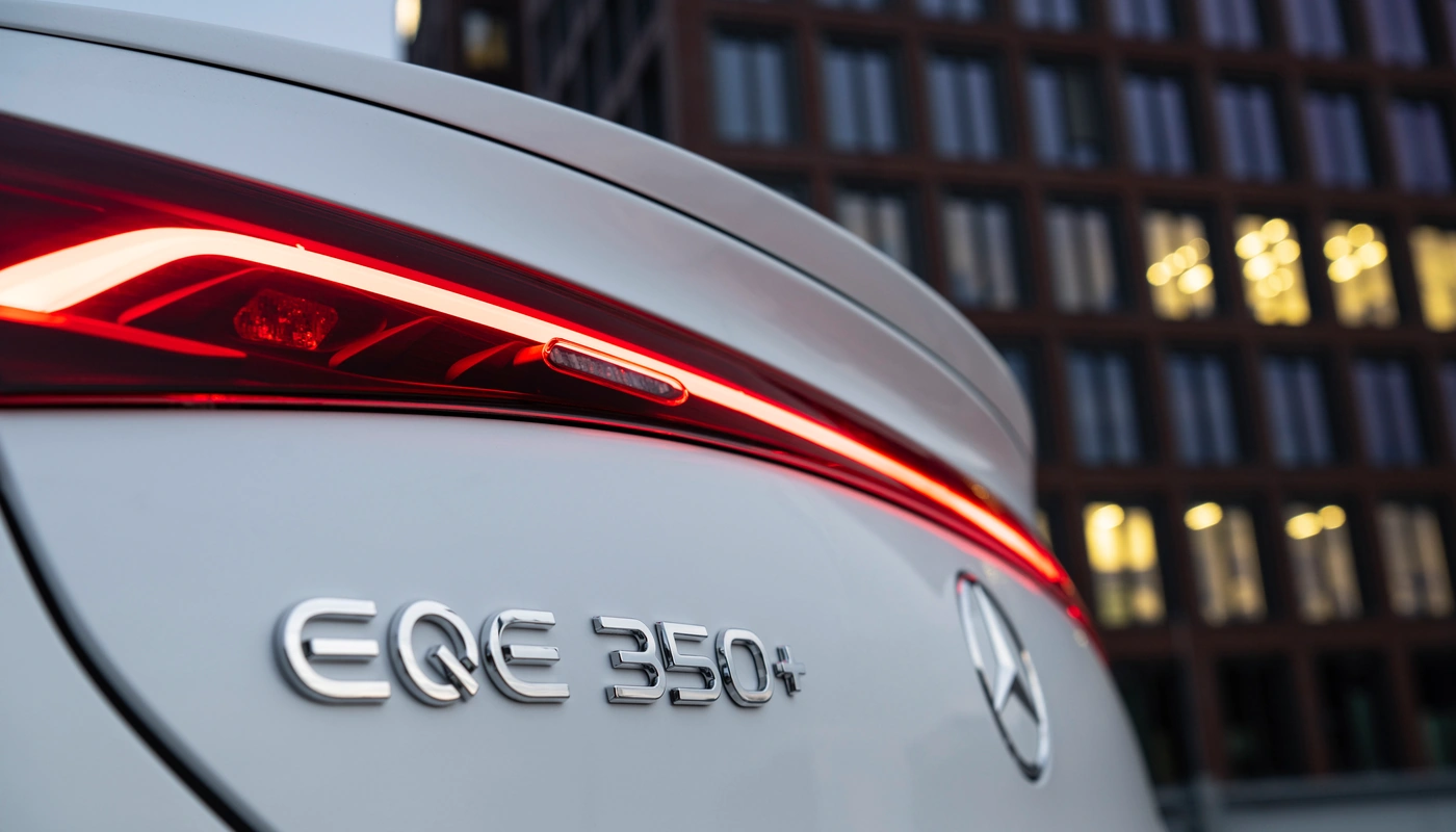 Mercedes Benz Eqe Berlina 350 Plus - Exterior Trasera Exterior Detalle