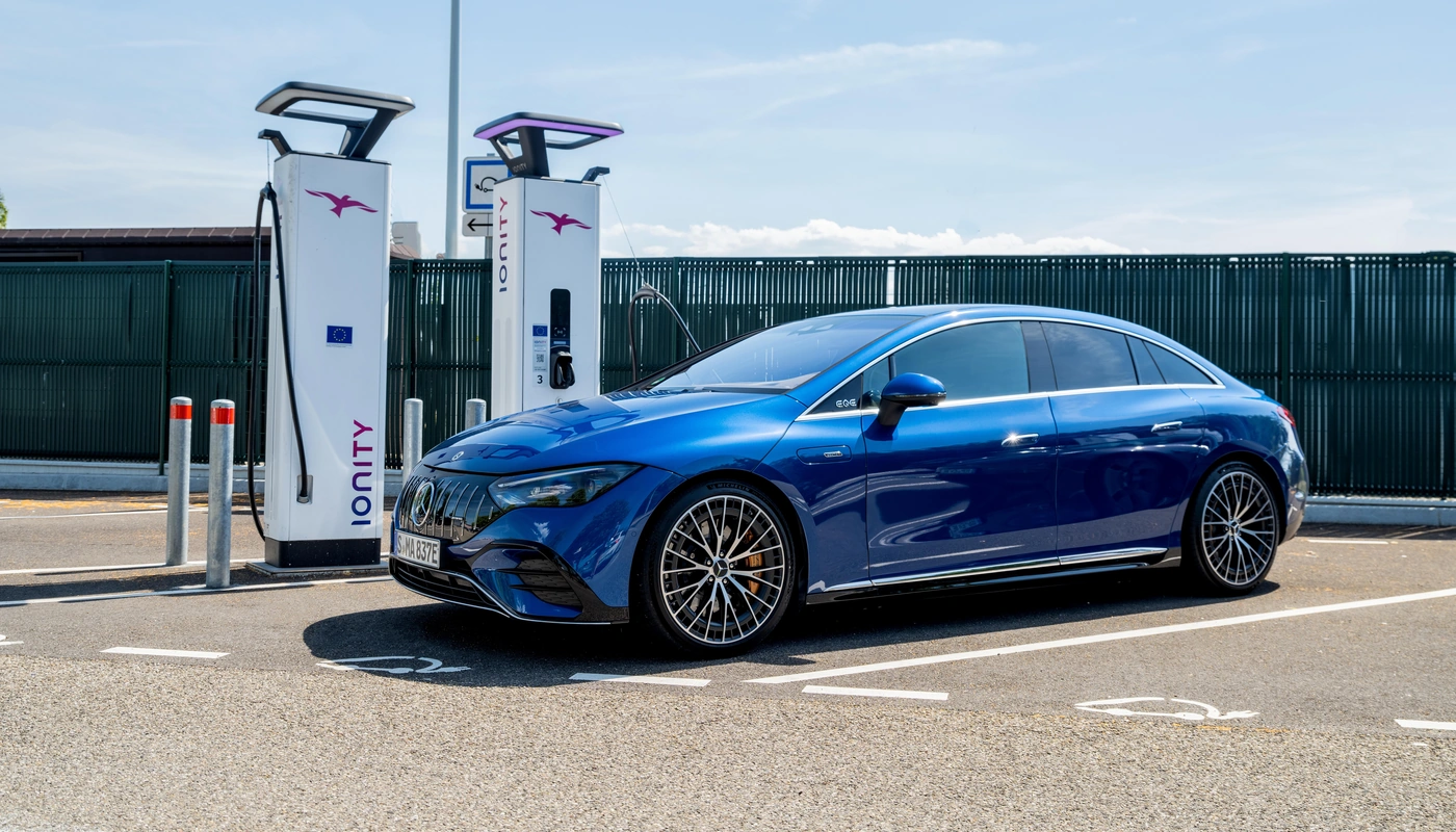 Mercedes Benz Eqe Berlina Mercedes Amg 53 4matic - Carga Estacion