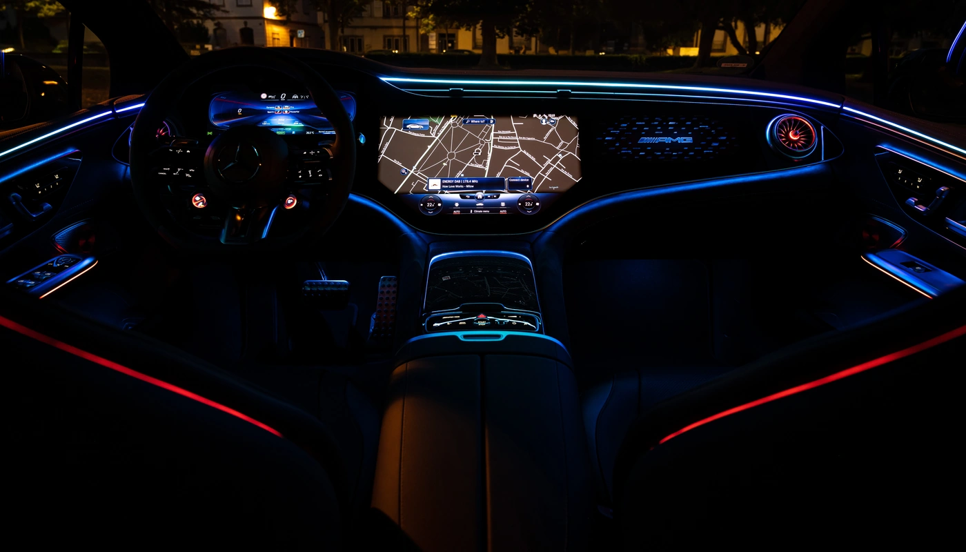 Mercedes Benz Eqe Berlina Mercedes Amg 53 4matic - Interior Salpicadero Interior Pantalla Central