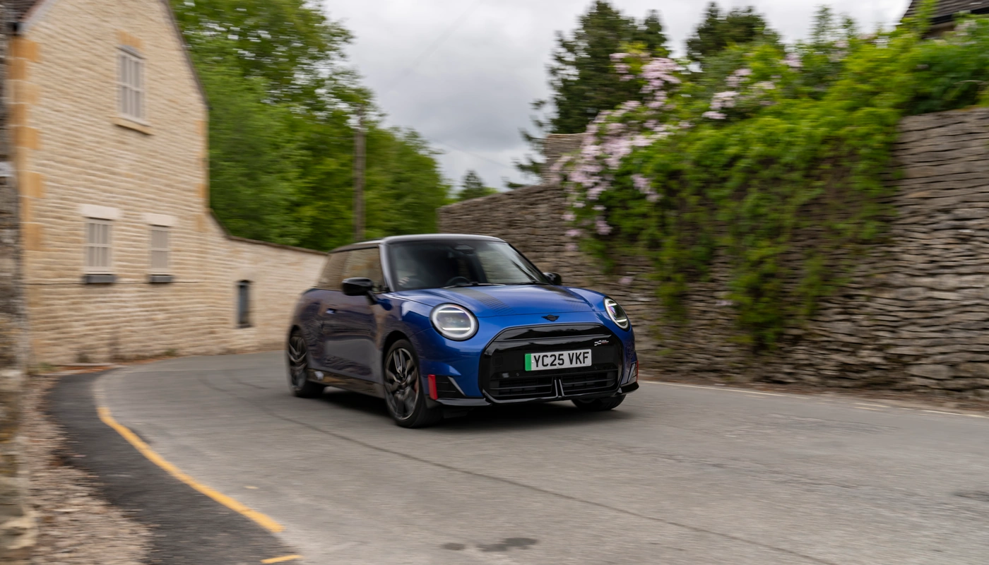 Mini Cooper John Cooper Works E - Exterior Frontal Derecha