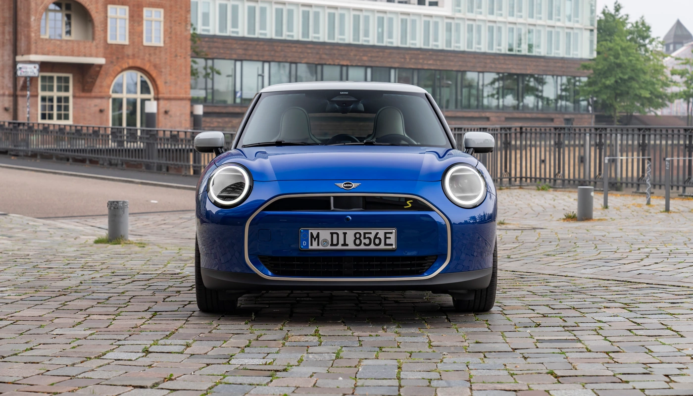 Mini Cooper Se - Contexto Entorno Real Contexto Aparcado Exterior Frontal