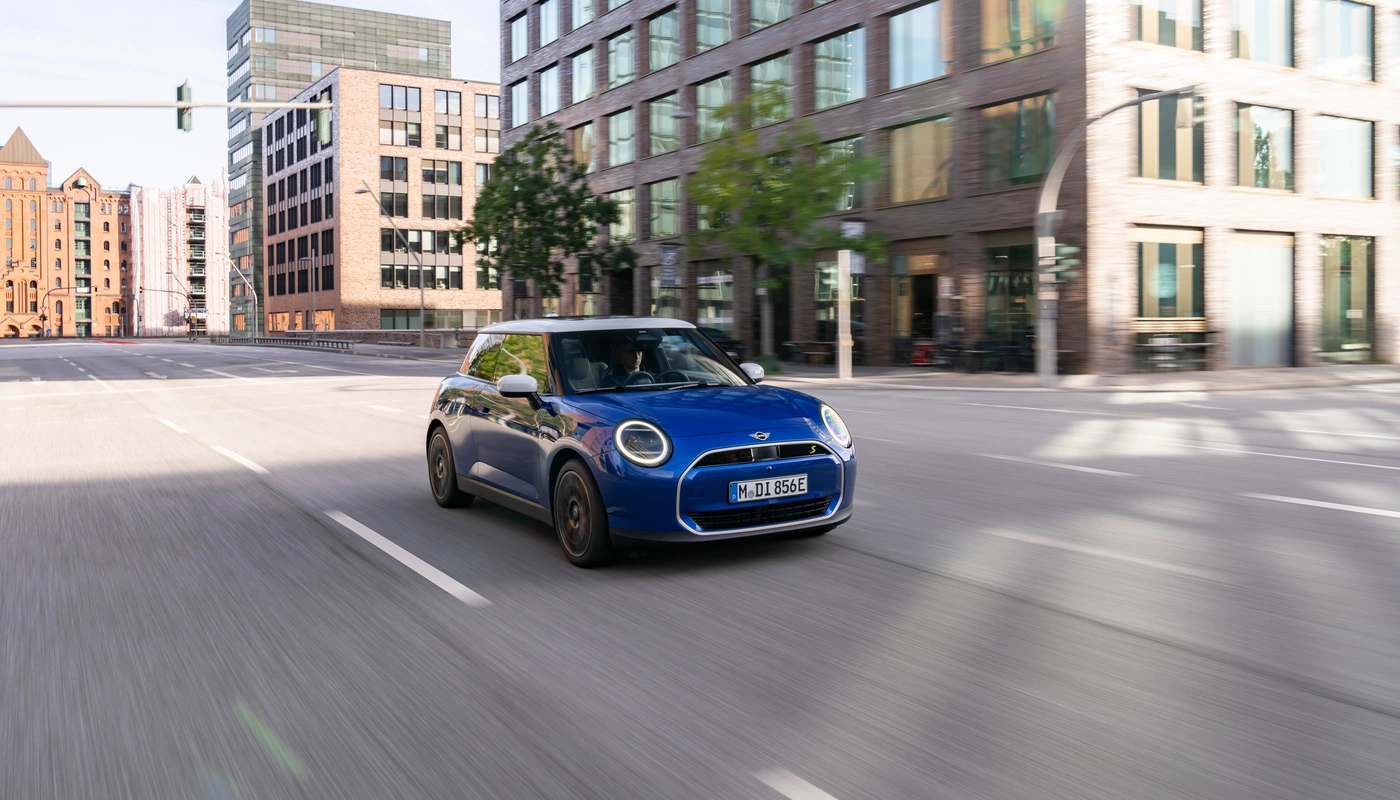 Mini Cooper Se - Contexto Entorno Real Contexto Conduciendo