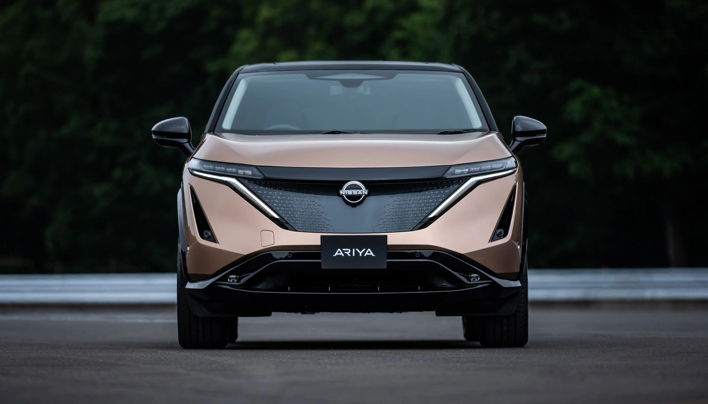 Nissan Ariya Evolve - Contexto Entorno Real Contexto Aparcado Exterior Frontal