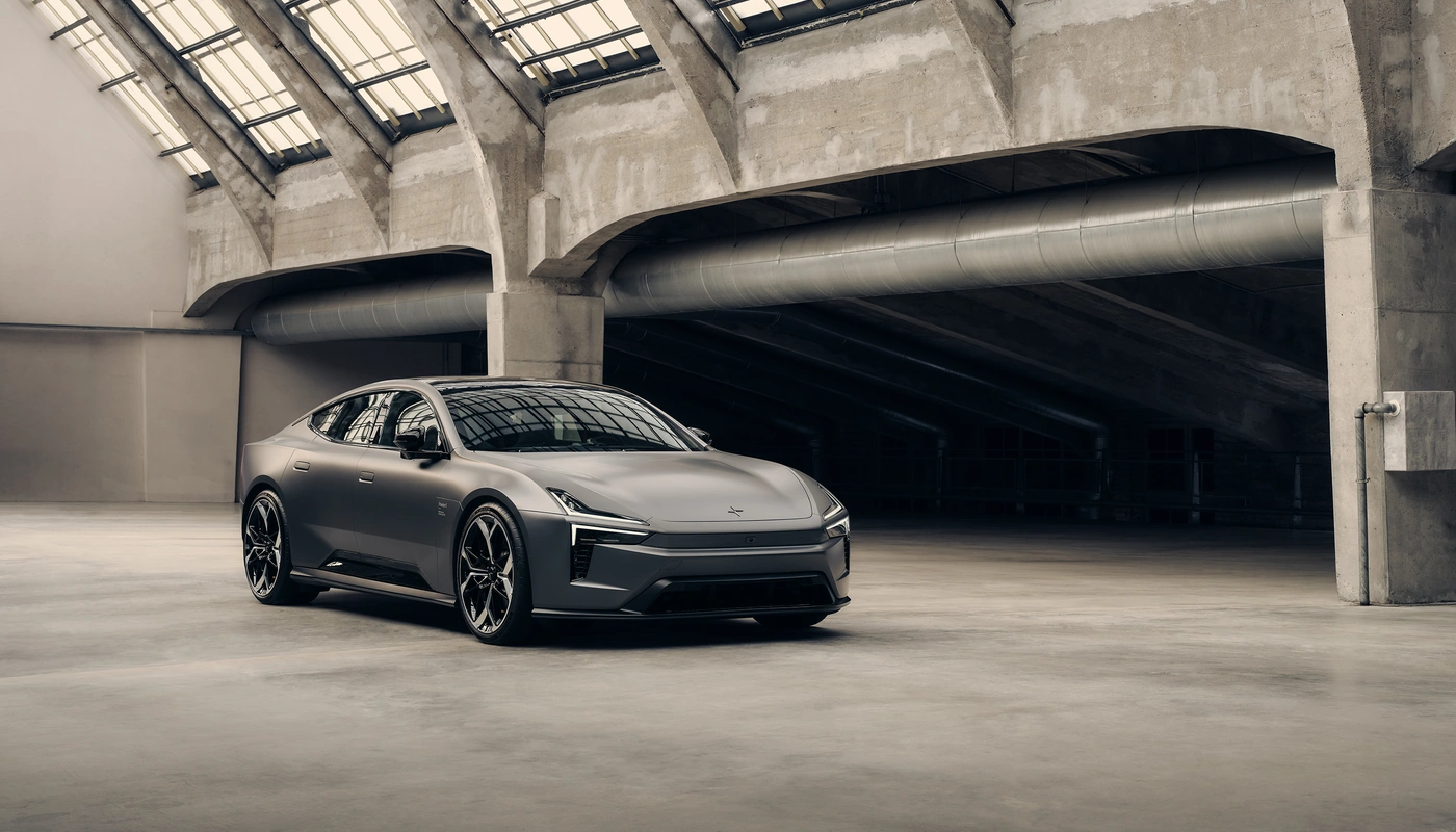 Polestar 5 Performance - Contexto Entorno Real Contexto Aparcado Exterior Frontal Derecha
