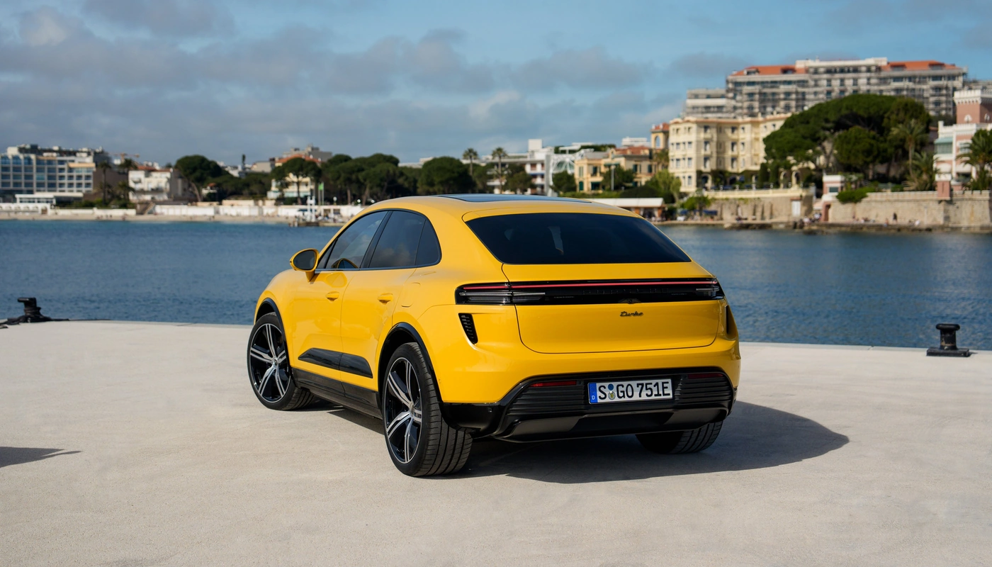 Porsche Macan Turbo - Exterior Trasera Derecha