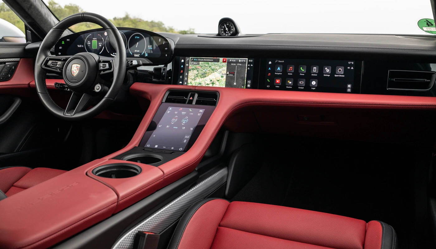 Porsche Taycan 4s - Interior Salpicadero Interior Pantalla Central Interior Volante