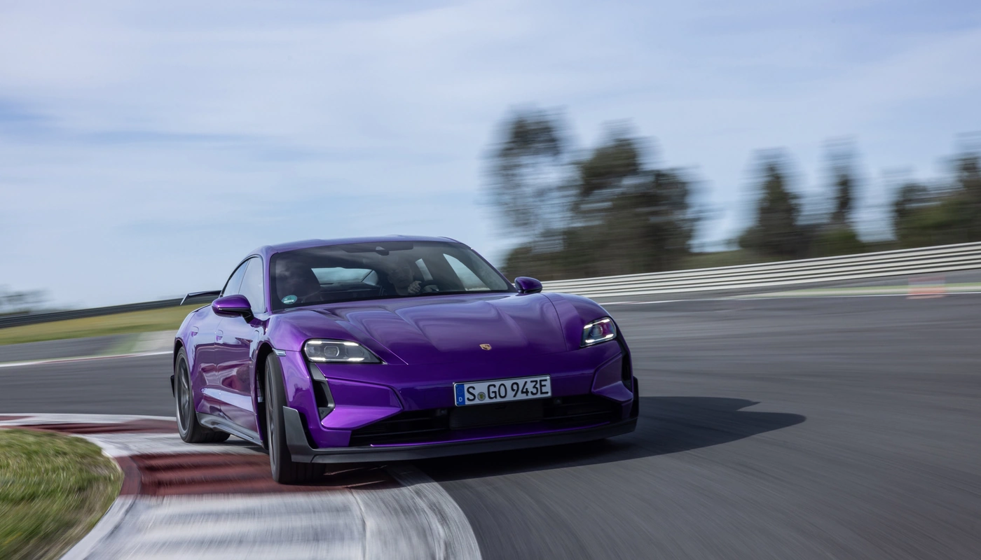 Porsche Taycan Turbo Gt Weissach - Contexto Entorno Real Contexto Conduciendo Exterior Frontal