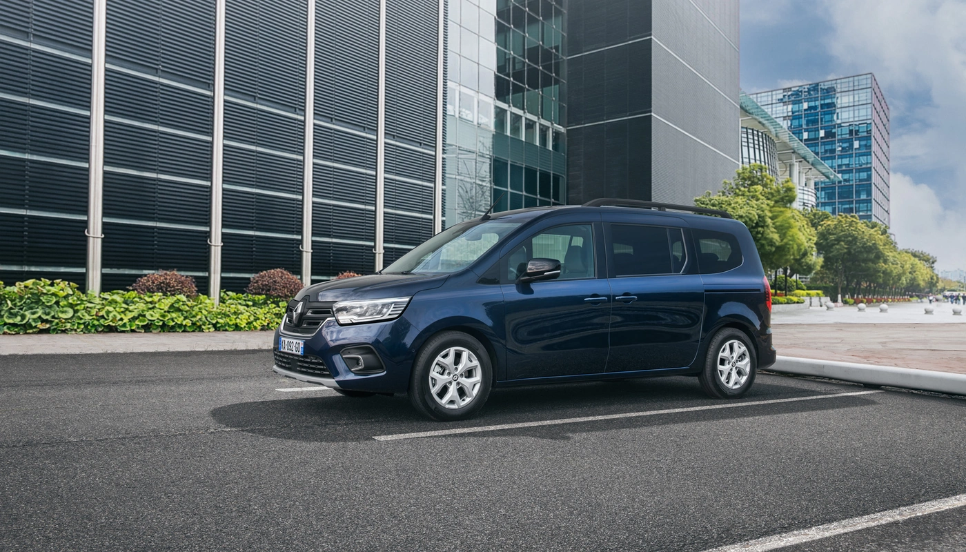 Renault Grand Kangoo Equilibre - Contexto Entorno Real Contexto Aparcado Exterior Frontal Izquierda Exterior Lateral Izquierda