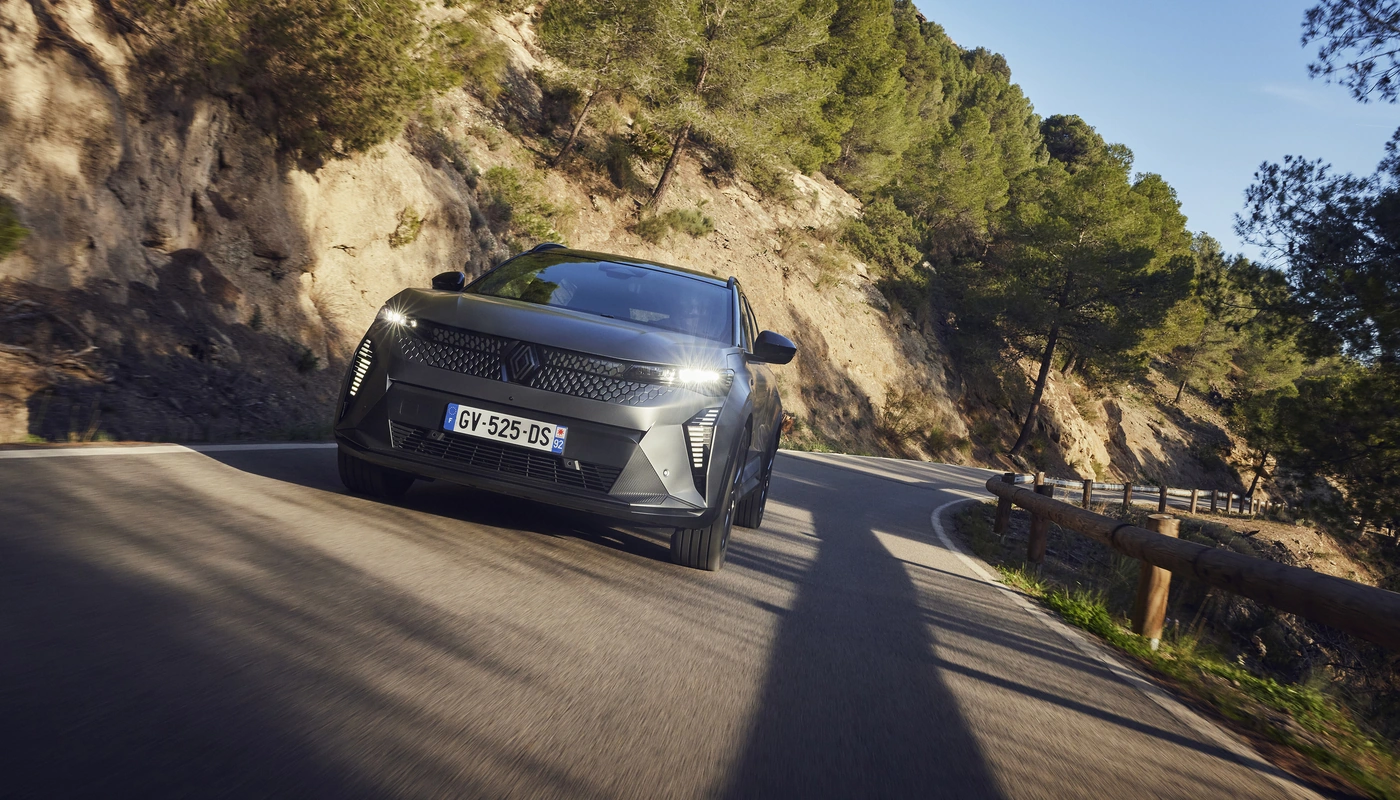 Renault Scenic Esprit Alpine - Contexto Entorno Real Contexto Conduciendo Exterior Frontal