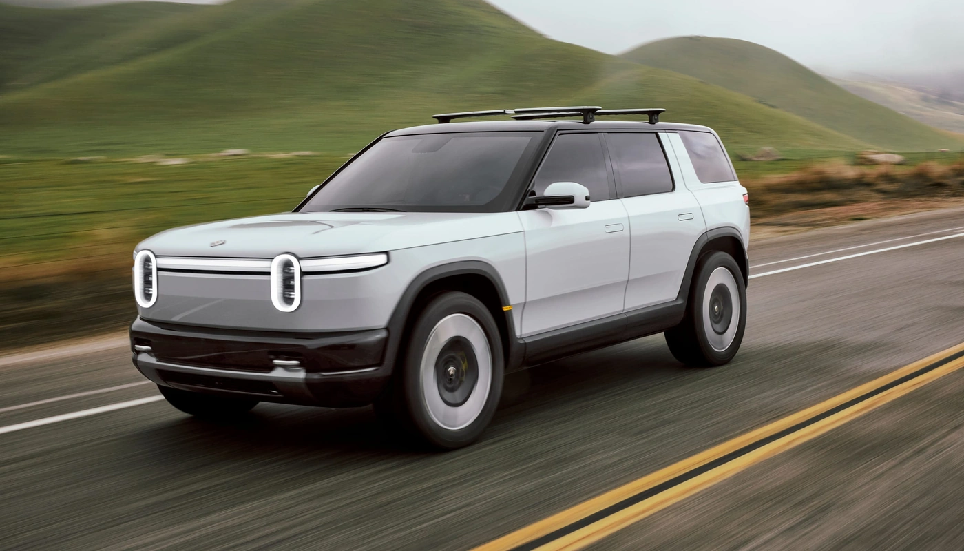 Rivian R2 Premium - Contexto Entorno Real Contexto Conduciendo Exterior Frontal Izquierda