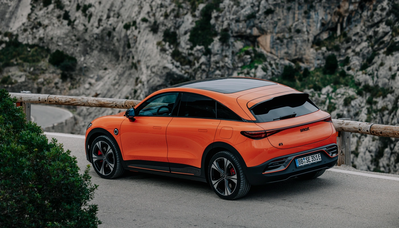 Smart 3 Brabus - Contexto Entorno Real Contexto Conduciendo Exterior Trasera Derecha Exterior Lateral Izquierda