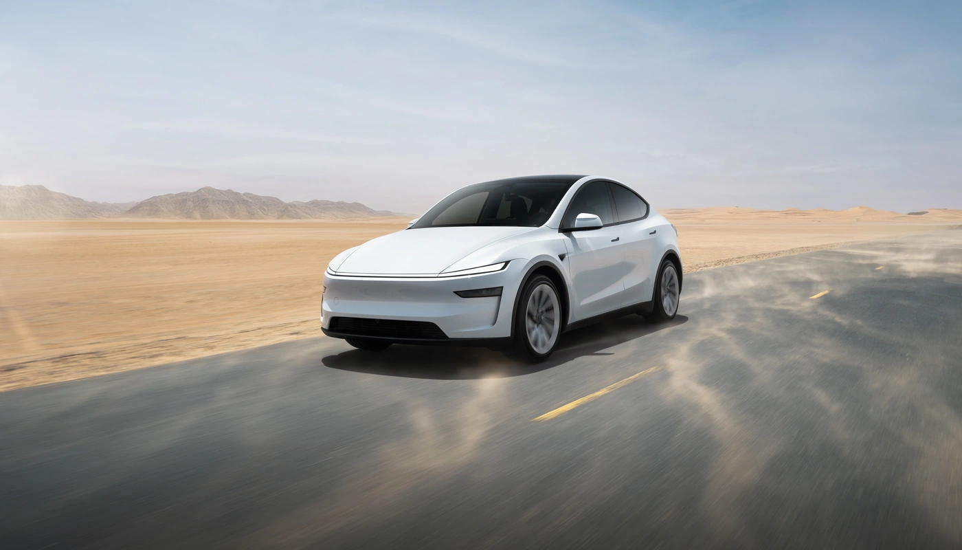 Tesla Model Y Gran Autonomia Con Traccion Integral - Contexto Entorno Real Contexto Conduciendo Exterior Frontal Izquierda