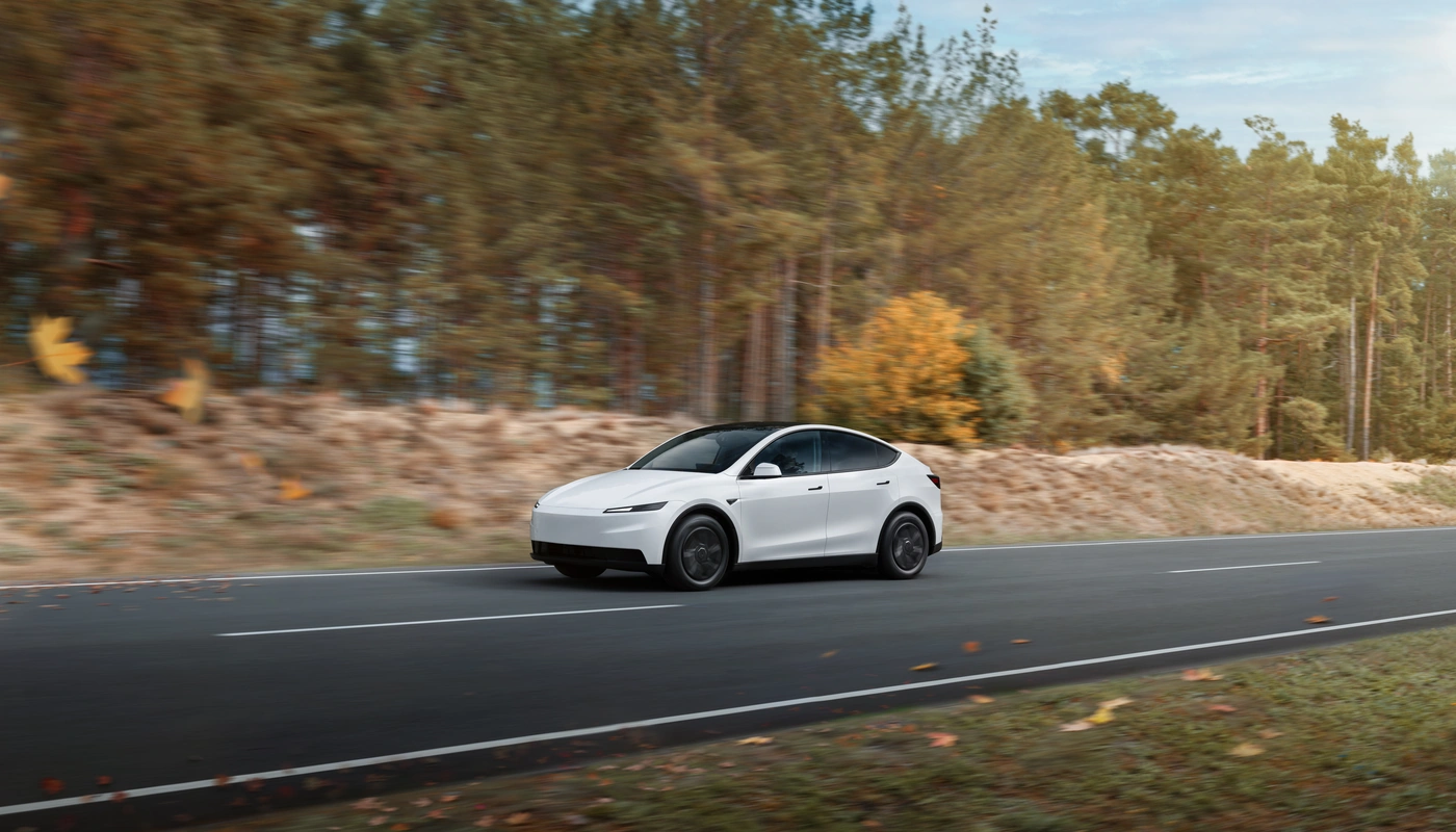 Tesla Model Y Gran Autonomia Con Traccion Integral - Contexto Entorno Real Contexto Conduciendo Exterior Lateral Izquierda