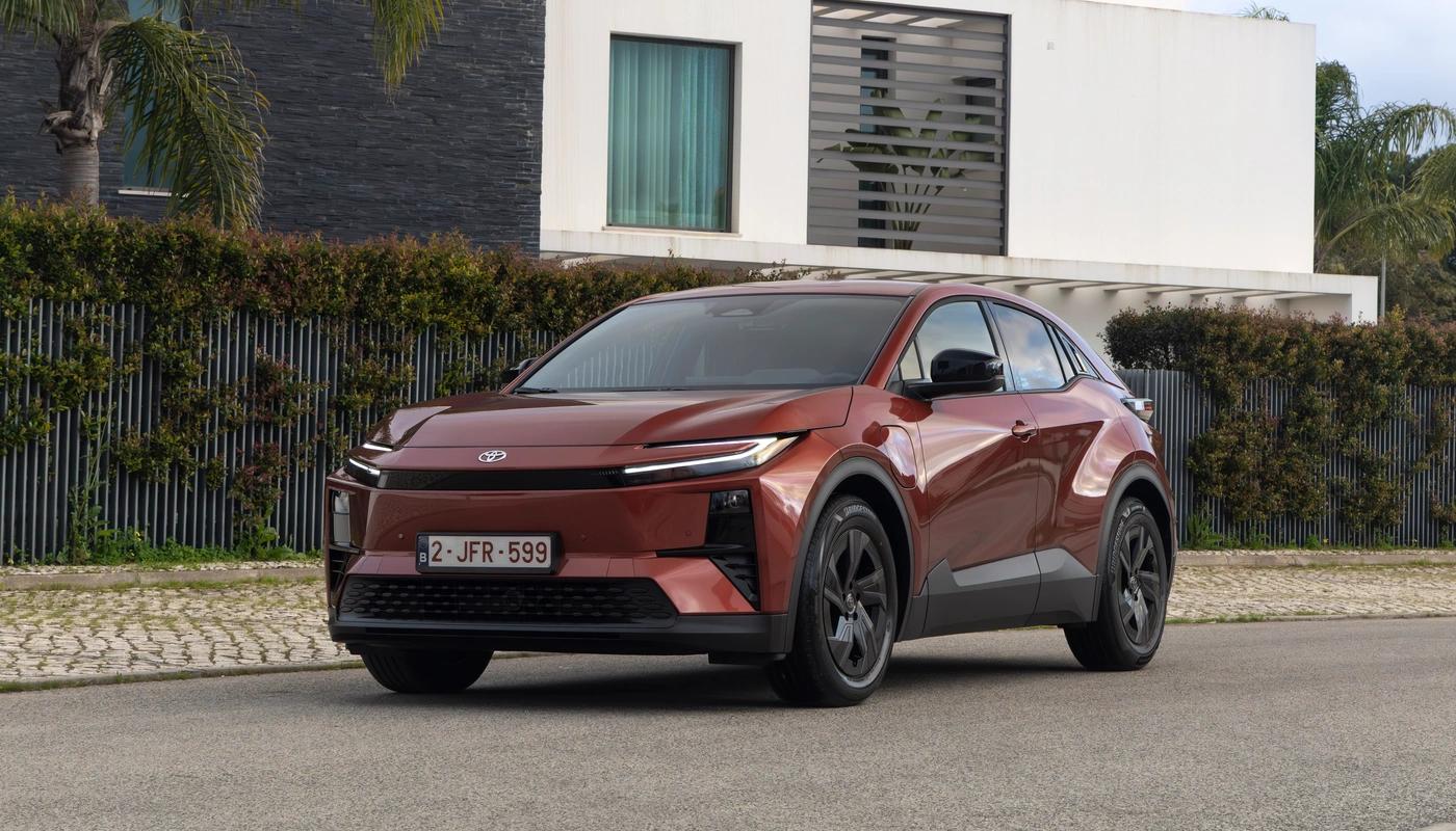  Toyota C-HR+