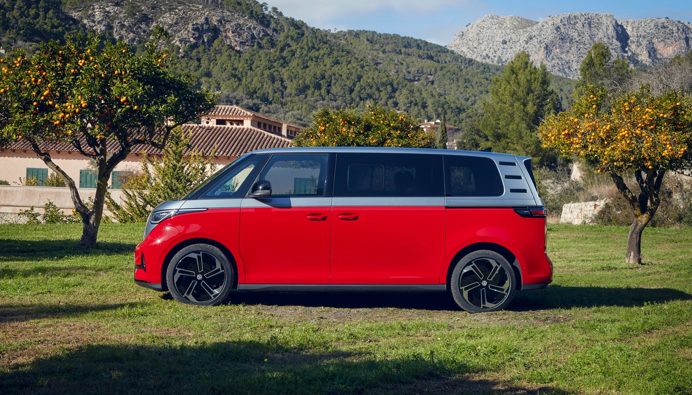 Volkswagen Id Buzz Gtx 5 - Contexto Entorno Real Contexto Aparcado Exterior Lateral Izquierda