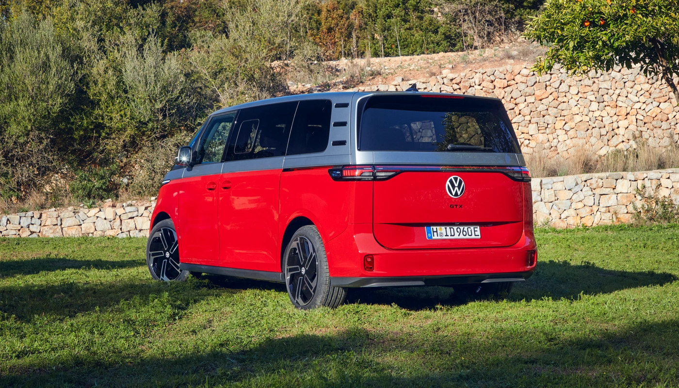 Volkswagen Id Buzz Gtx 5 - Contexto Entorno Real Contexto Aparcado Exterior Trasera Derecha