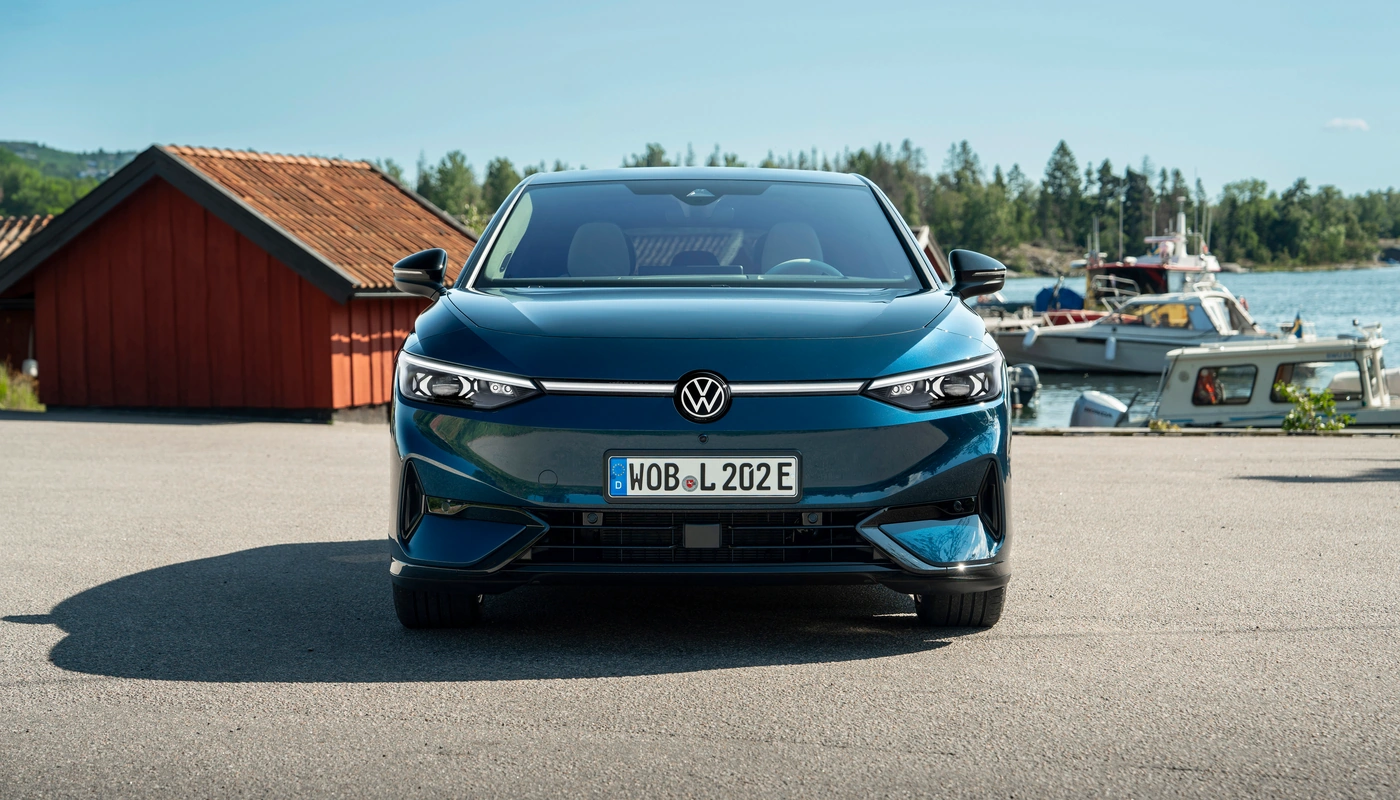 Volkswagen Id7 Pro S - Contexto Entorno Real Contexto Aparcado Exterior Frontal